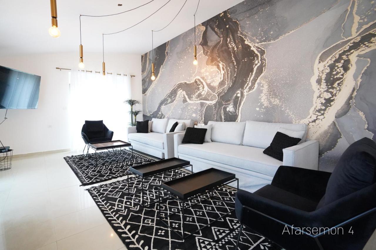 Yalarent Afarsemon Apartments With Pool - For Families & Couples エイラート エクステリア 写真