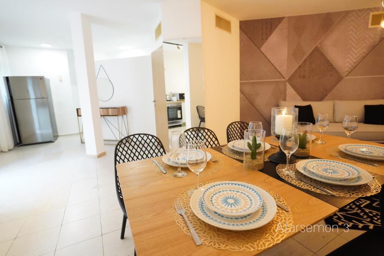 Yalarent Afarsemon Apartments With Pool - For Families & Couples エイラート エクステリア 写真